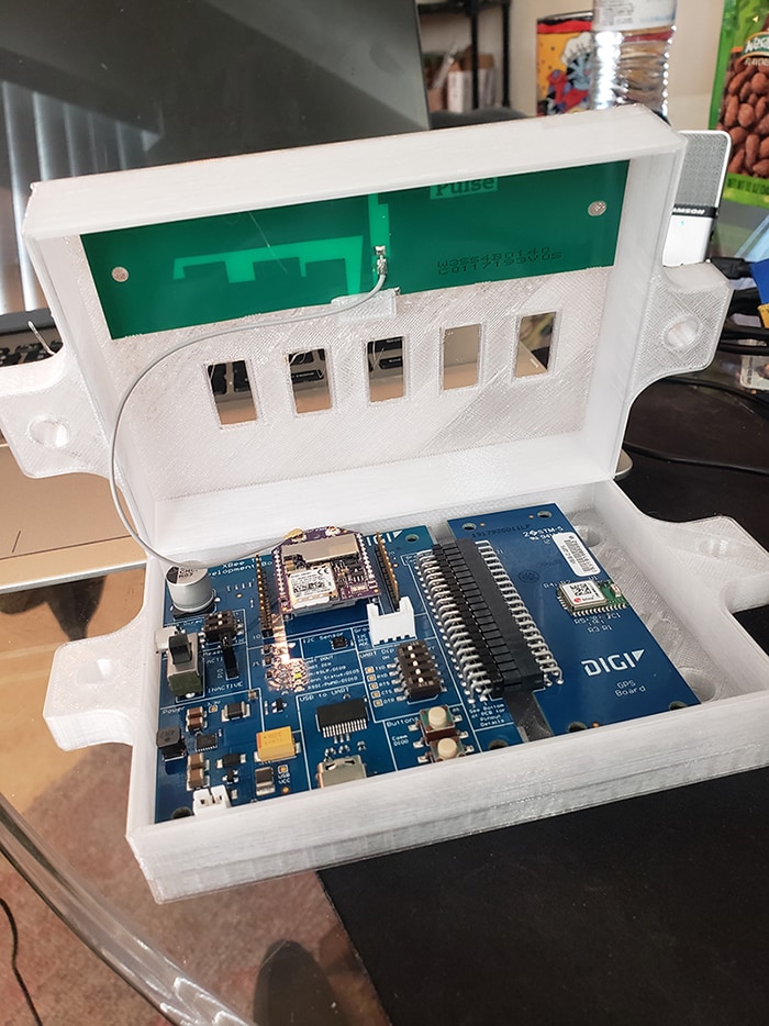 Functional prototype of the asset tracking device